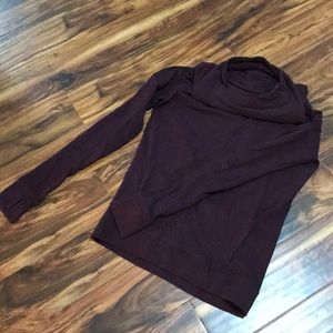Lululemon Maroon Turtleneck Sweatshirt Size 4